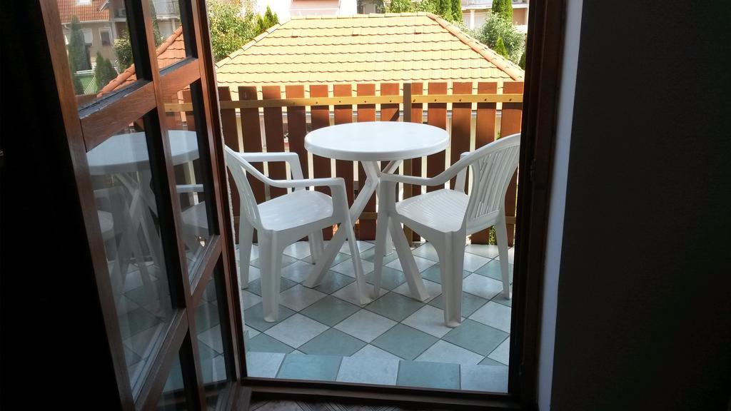 Gitta Apartman Бюк Экстерьер фото