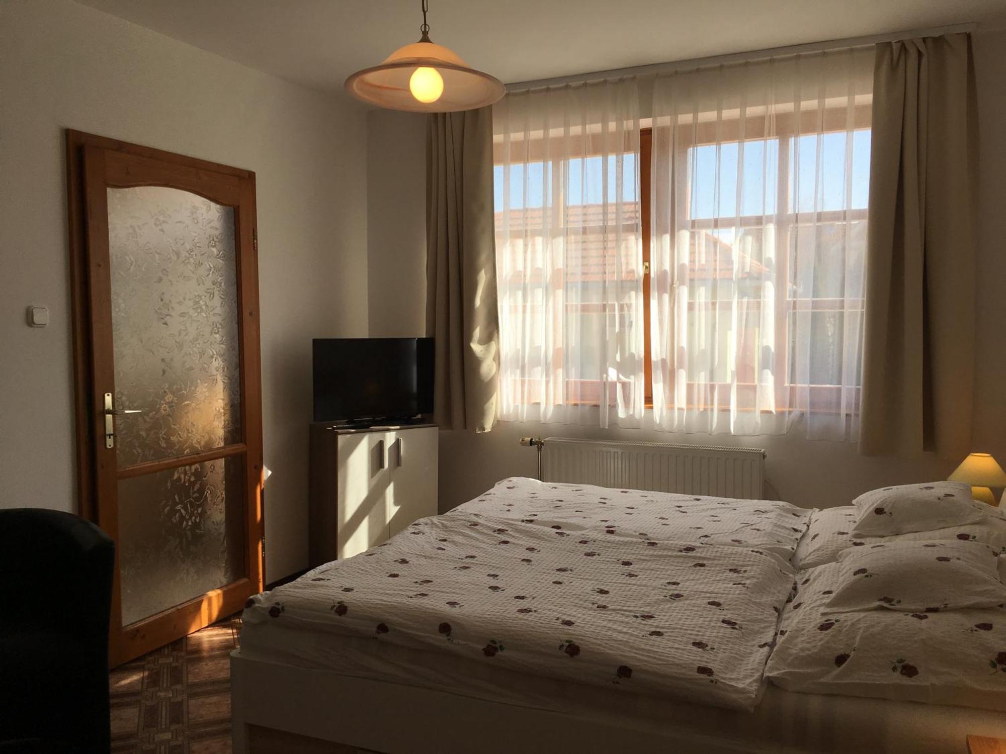 Gitta Apartman Бюк Экстерьер фото